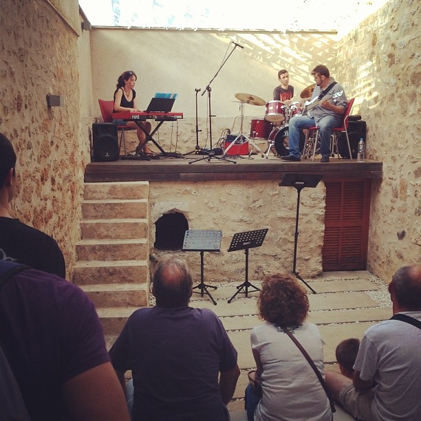 Fiesta de aniversario en el CIJ
