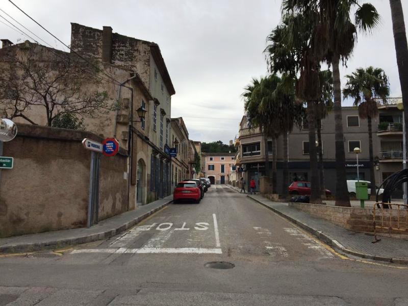 El Ayuntamiento de Son Servera propone recuperar espacios para peatones, el embellecimiento de las calles conectoras con el casco antiguo y un nuevo parque infantil