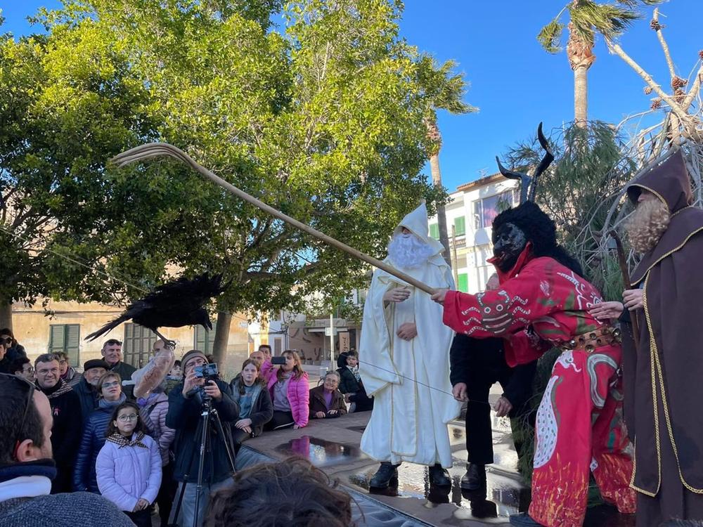 Vuelve la tradicin a Son Servera para honorar a Sant Antoni