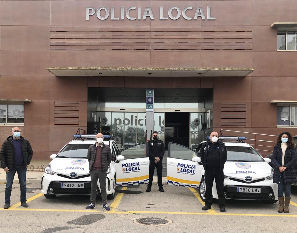 Dos nuevos coches patrulla se incorporan a la flota de la Polica Local