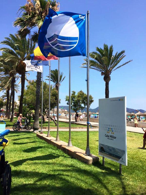 El destino Cala Millor renueva un ao ms las Banderas Azules en sus playas

