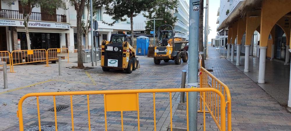 Iniciadas las obras del proyecto de reurbanizaci�n de la calle Binicanella de Cala Millor